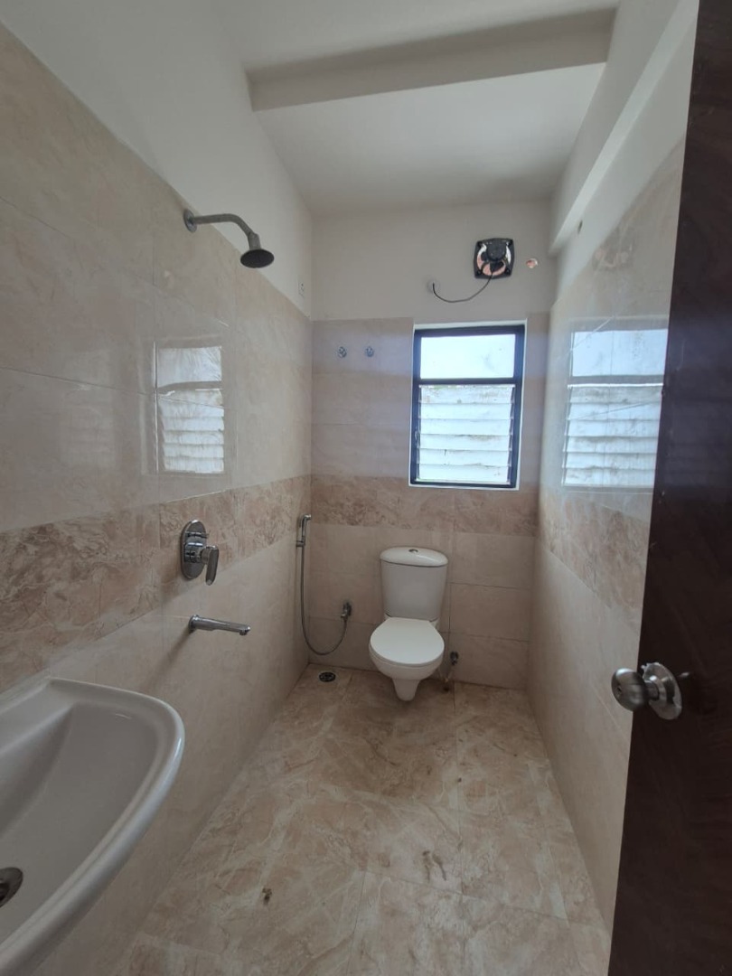 Semi Furnished 3bhk in Kahilipara, Guwahati, Assam, India for Rent